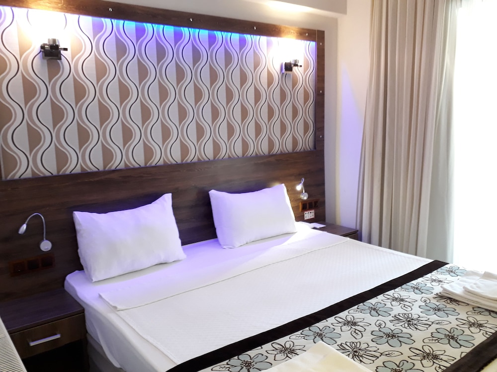 

Bari - Sarigerme - Dolphin Apart Hotel