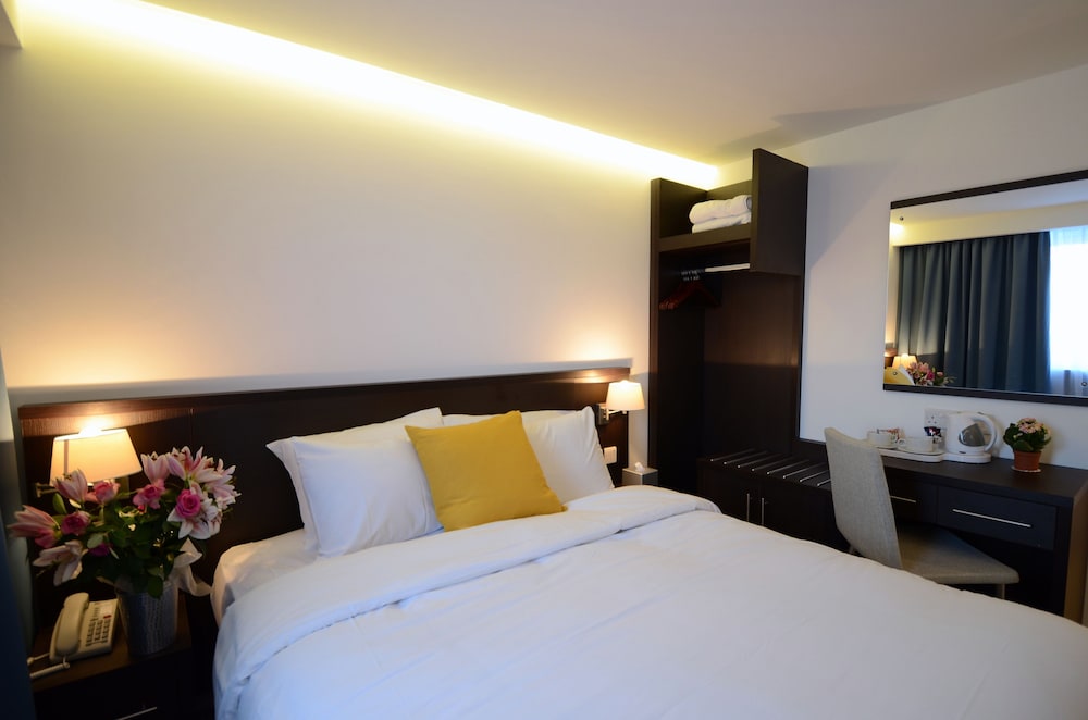

Pisa - Croydon - Pelican London Hotel and Residence
