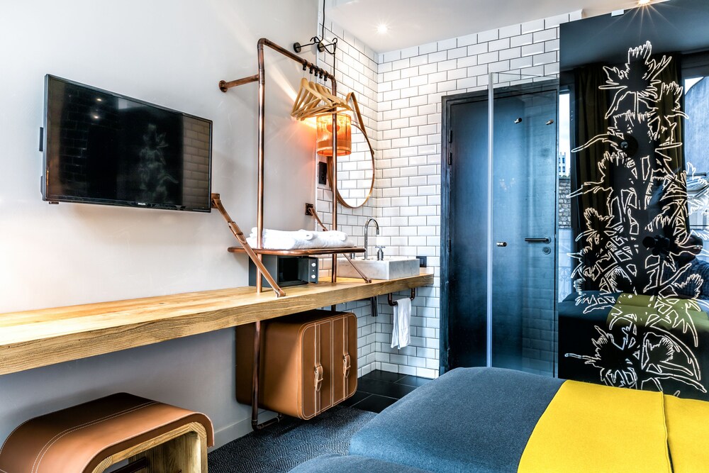 

Verona - Gennevilliers - Hôtel Restaurant Au Bœuf Couronné