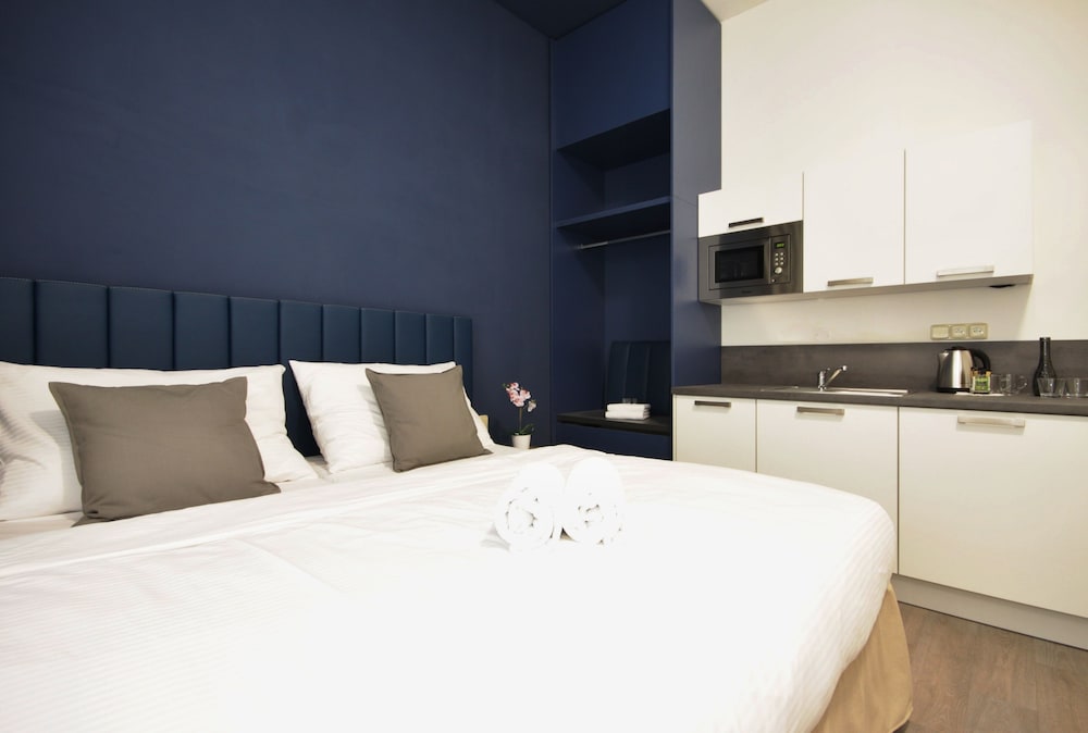 

Napoli - Zdiby - Alveo Suites