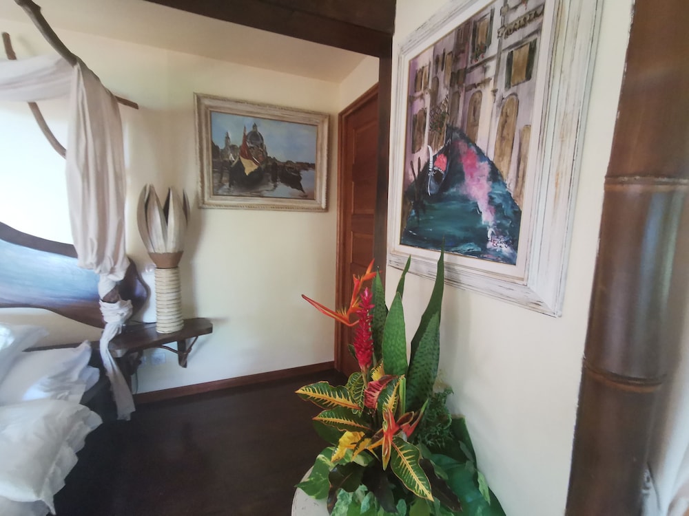 

Roma - Moorea - Hôtel Fenua Mata'i'oa
