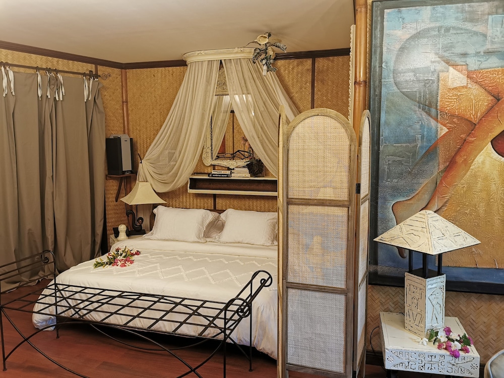 

Roma - Moorea - Hôtel Fenua Mata'i'oa