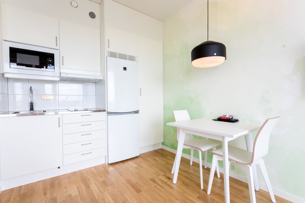 

Roma - Nacka - ApartDirect Älvsjö
