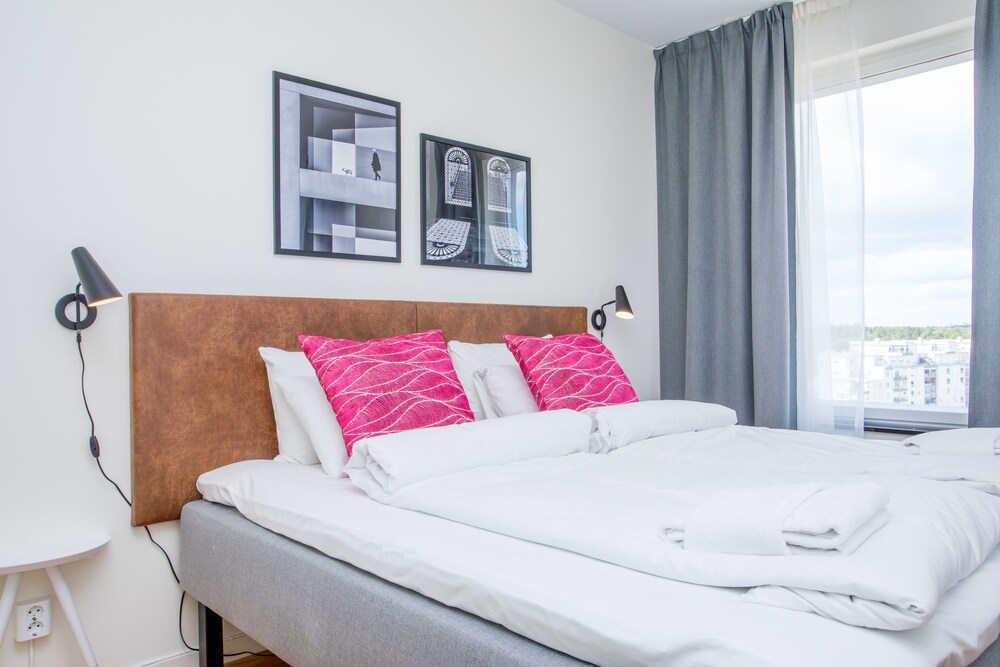 

Roma - Solna - ApartDirect Älvsjö