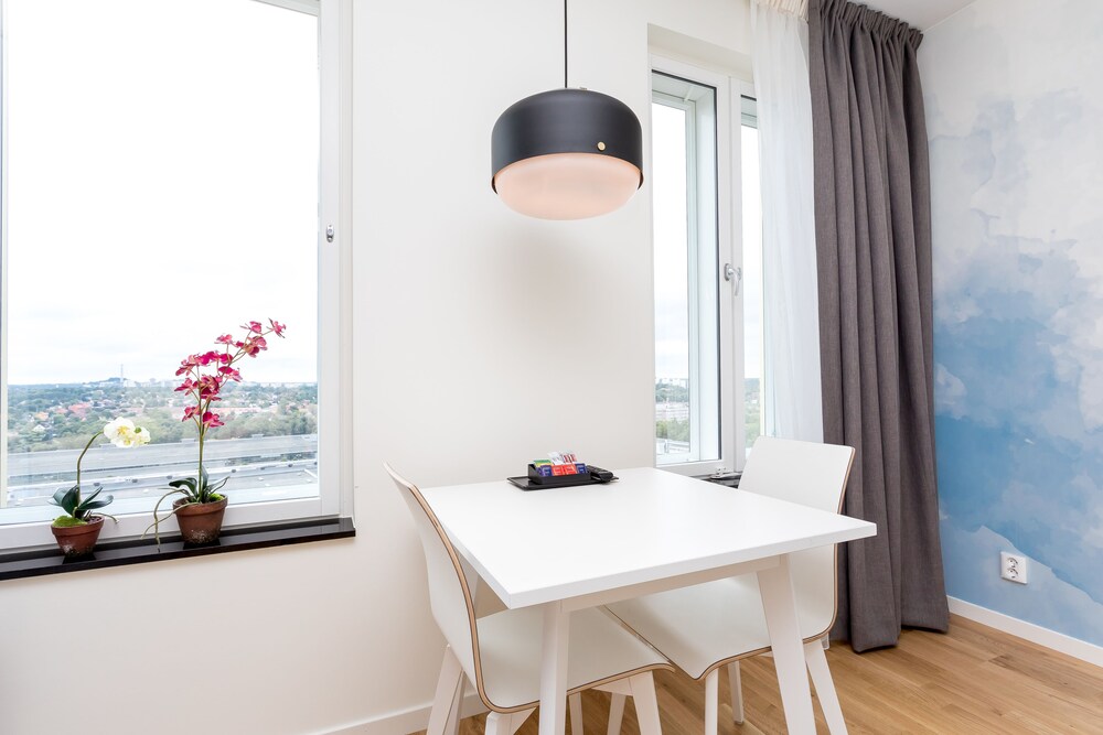 

Palermo - Solna - ApartDirect Älvsjö