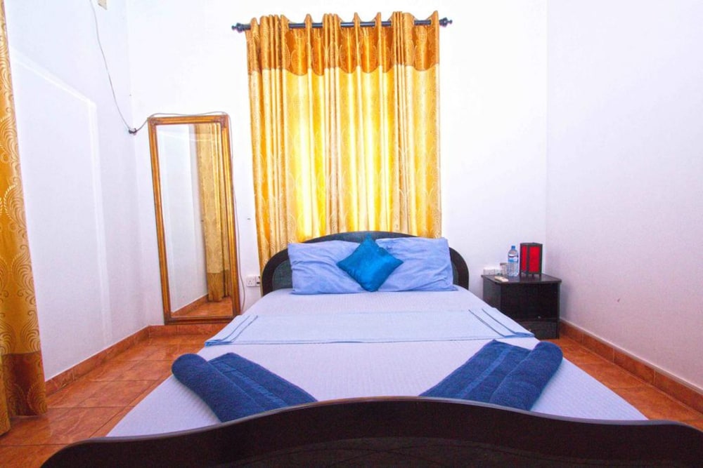 

Milano - Waikkal - The Blue Beach Guesthouse