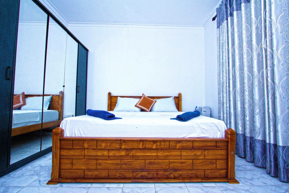

Roma - Negombo - The Blue Beach Guesthouse