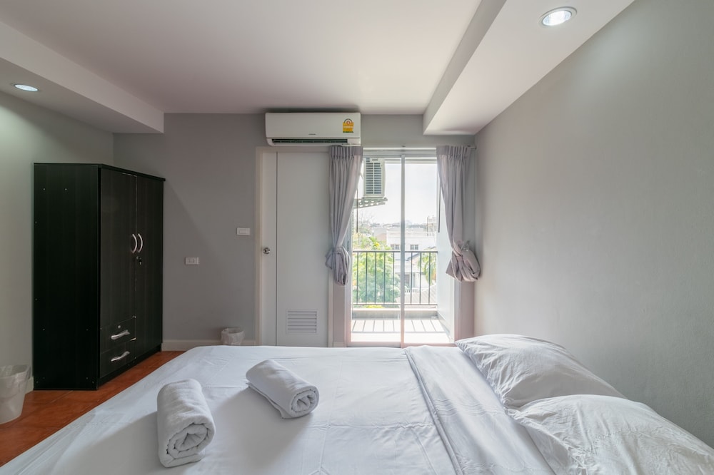 

Milano - Bang Kapi - Resortel Lat Phrao 91