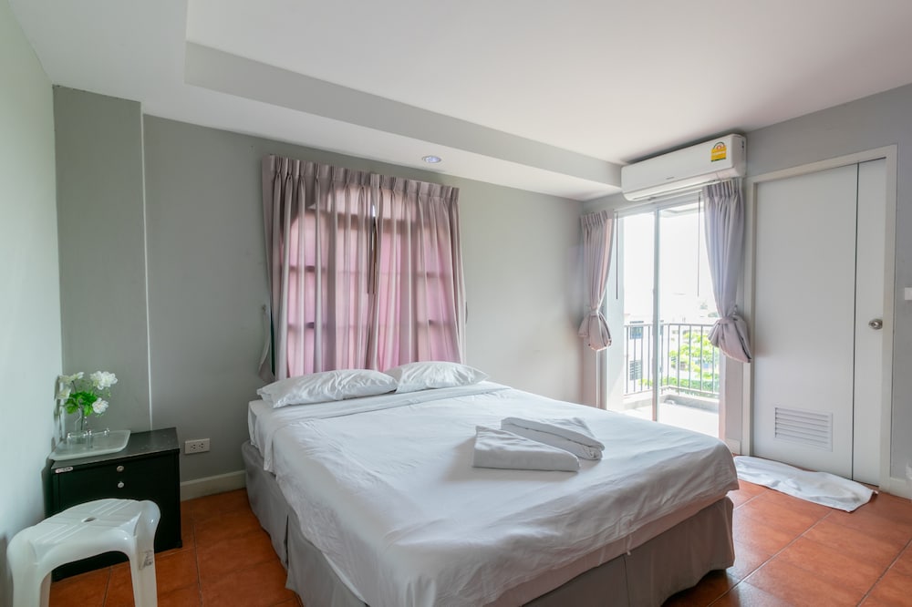 

Venezia - Bang Kapi - Resortel Lat Phrao 91