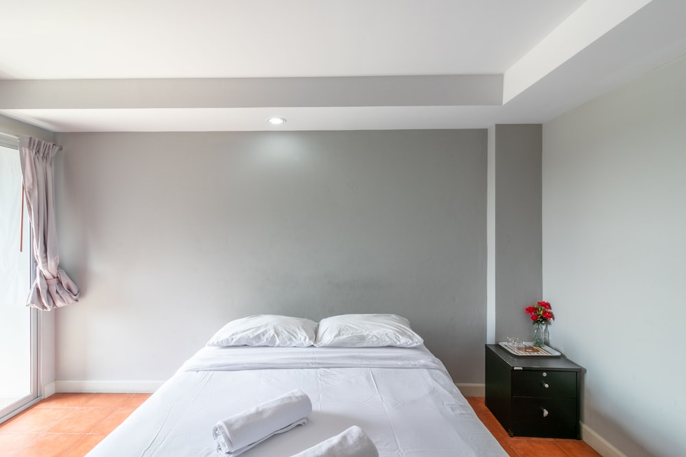 

Roma - Bang Kapi - Resortel Lat Phrao 91