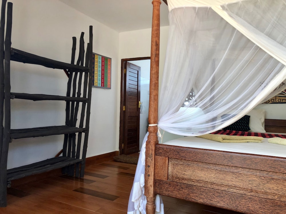 

Catania - Kizimkazi - Promised Land Lodge
