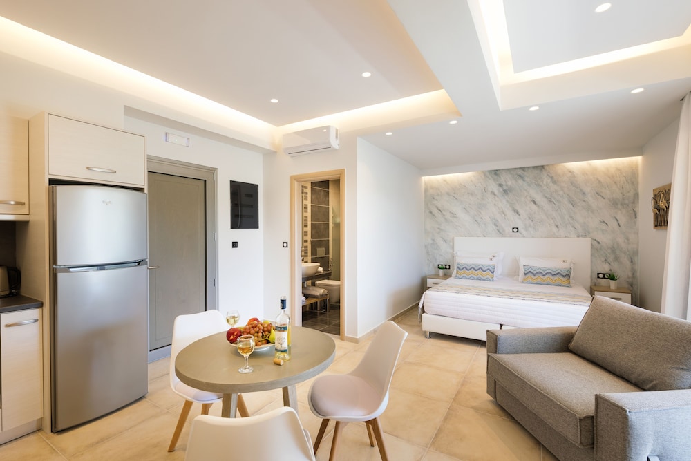 

Milano - Rodhákinon - Belvedere Luxury Apartments & Spa