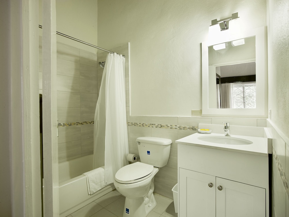 

Roma - Kingston - Shirley Retreat Hotel