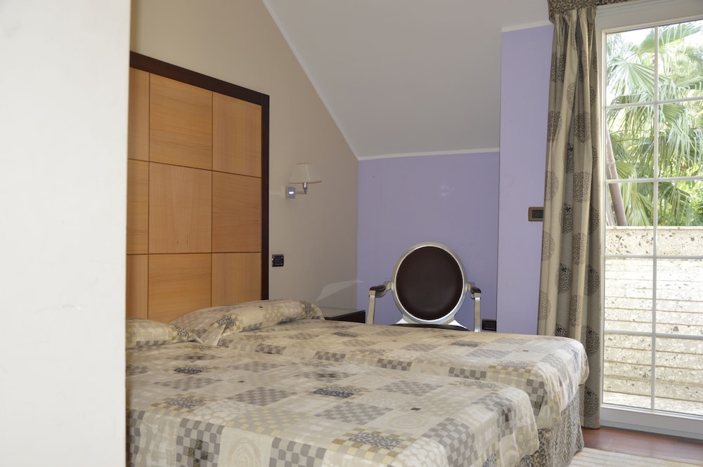 

Roma - Reggio Calabria - Regent Beach Hotel & Apartments