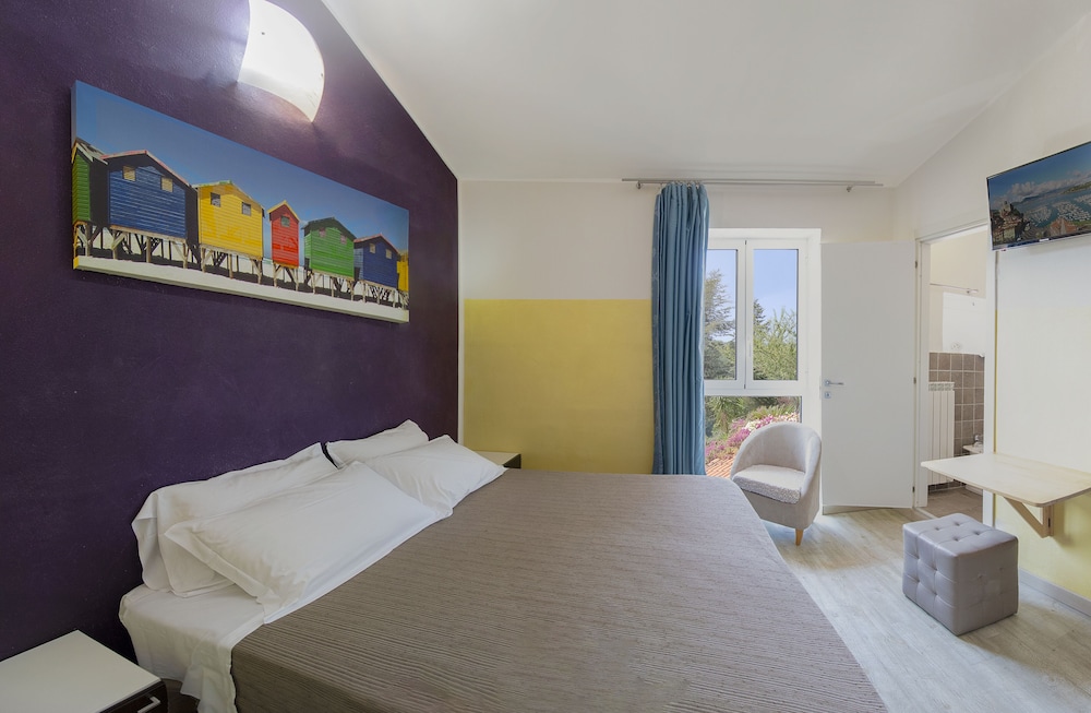 

Lamezia Terme - Portovenere - Albergo Serena