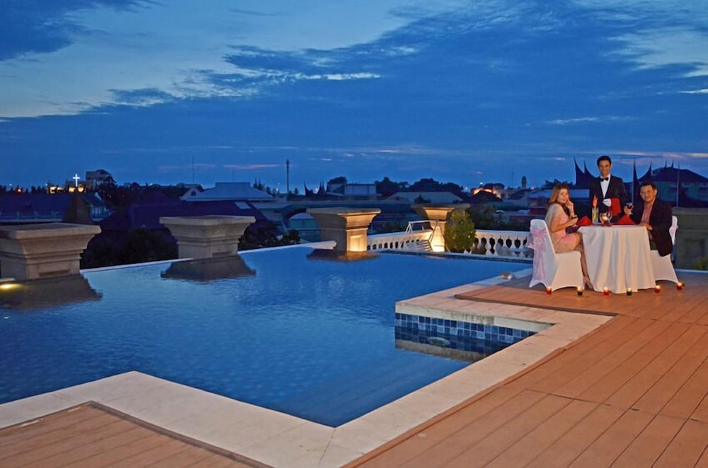 

Milano - Padang - The Axana Hotel