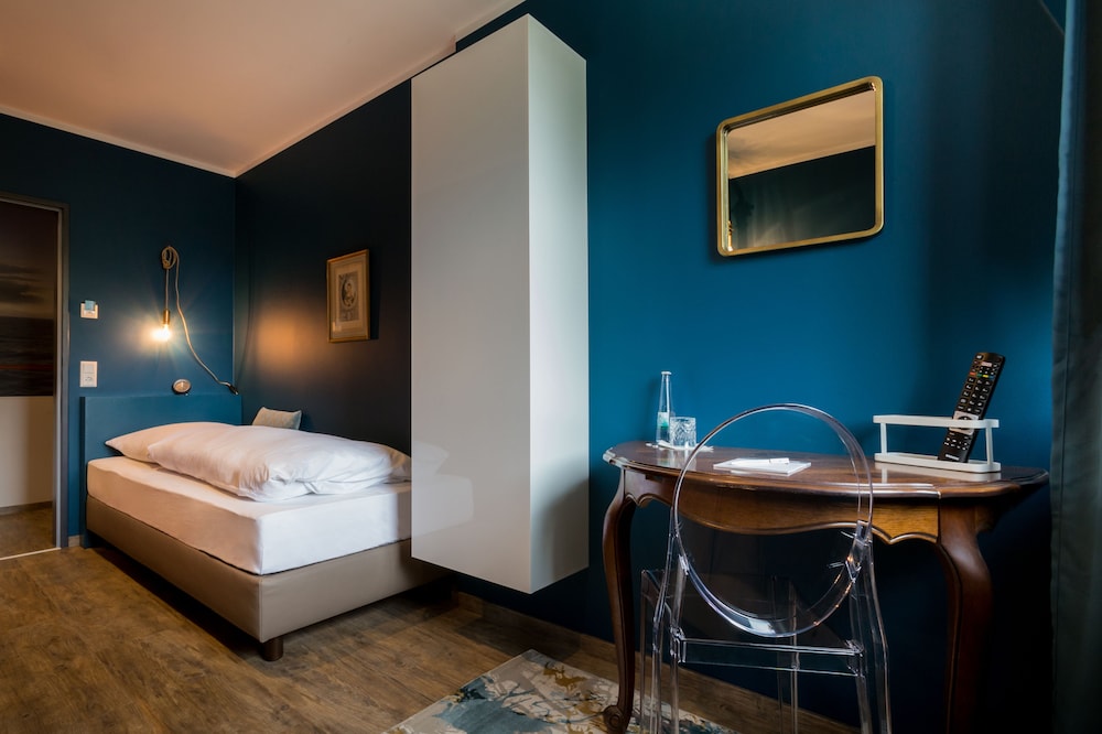 

Lamezia Terme - Basilea - Hotel Heimathafen