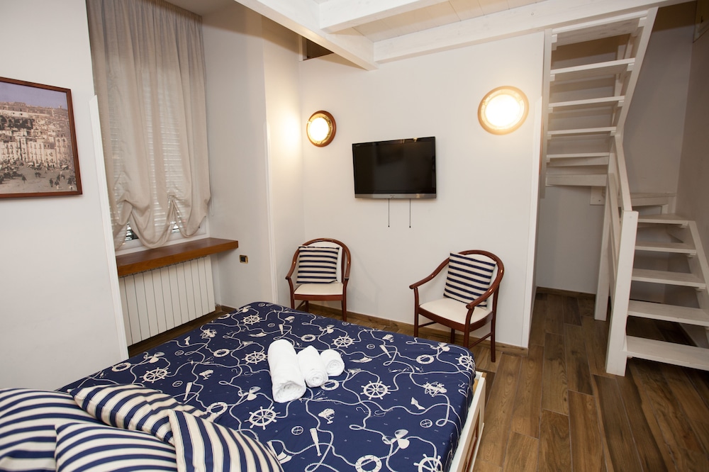 

Milano - Pozzuoli - Hotel Ausonia