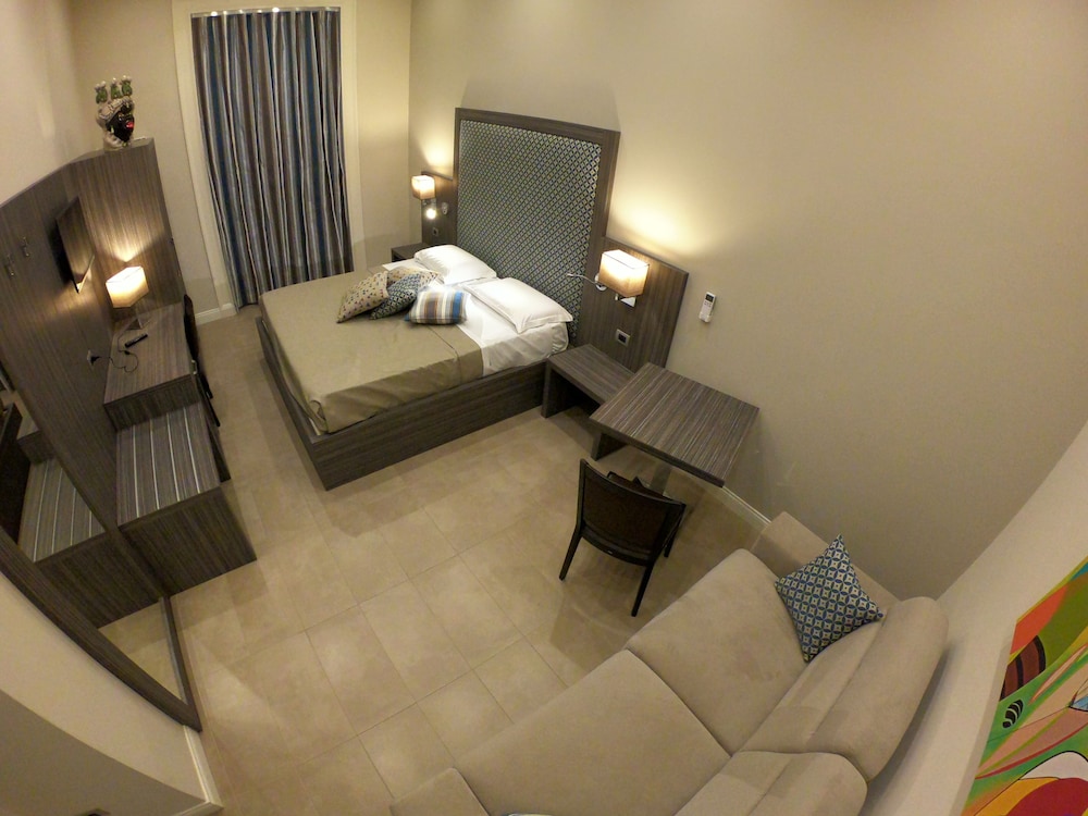 

Torino - Pozzuoli - Hotel Ausonia