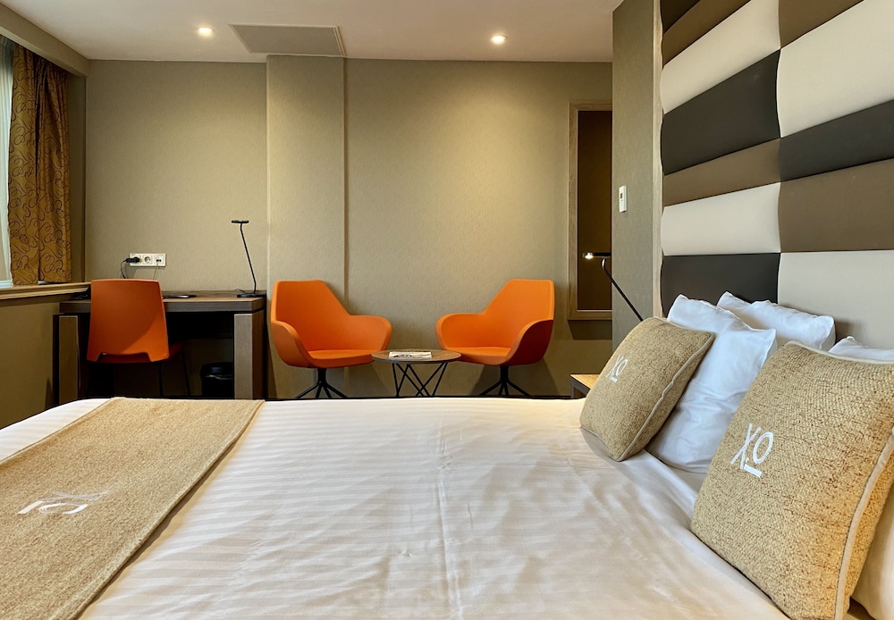 

Napoli - Zaandam - XO Hotels Blue Tower
