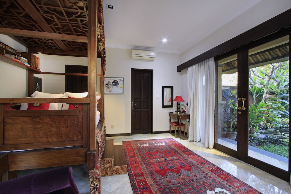 

Roma - Ketewel - Manzelejepun Luxury Villa & Pavilion