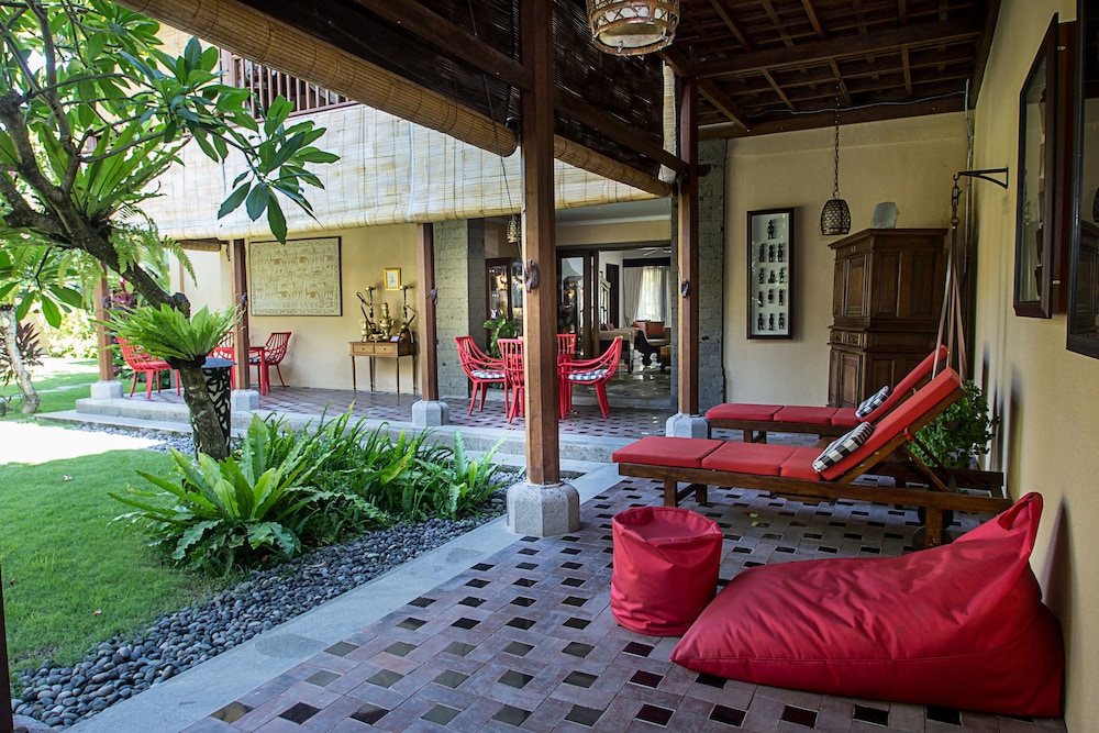 

Venezia - Ketewel - Manzelejepun Luxury Villa & Pavilion