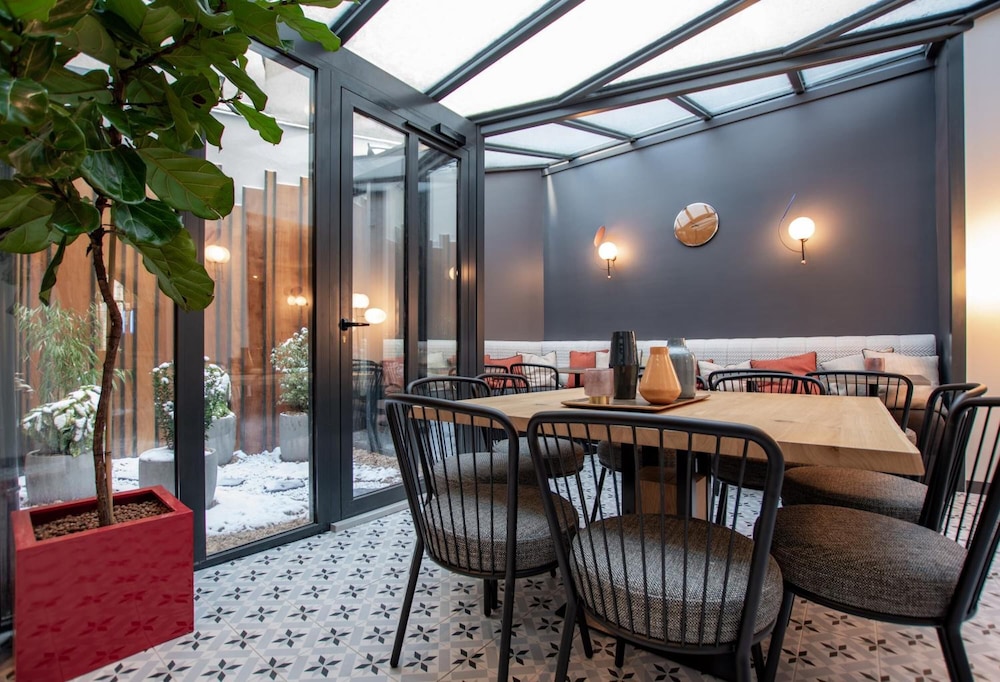 

Cagliari - Maisons-Alfort - Hotel de L'Esperance