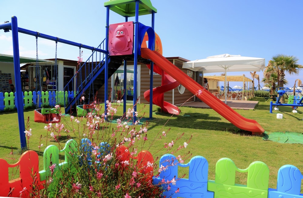 

Napoli - Seferihisar - Labranda Lebedos Princess - All Inclusive