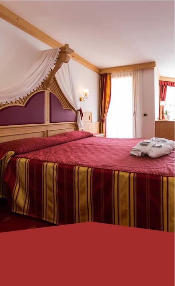 

Napoli - Madonna di Campiglio - Hotel Cristina
