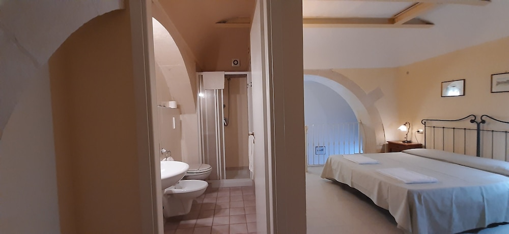 

Milano - Plemmirio - Hotel Casa Mia