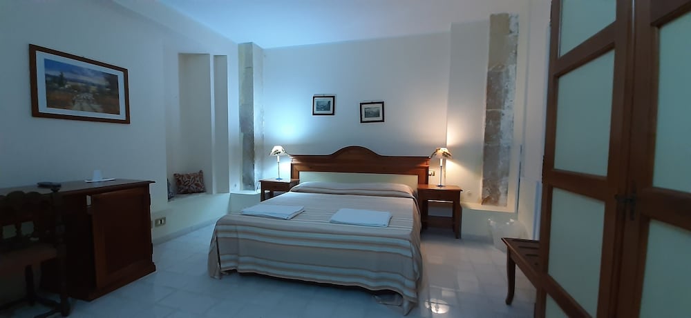 

Pisa - Siracusa - Hotel Casa Mia
