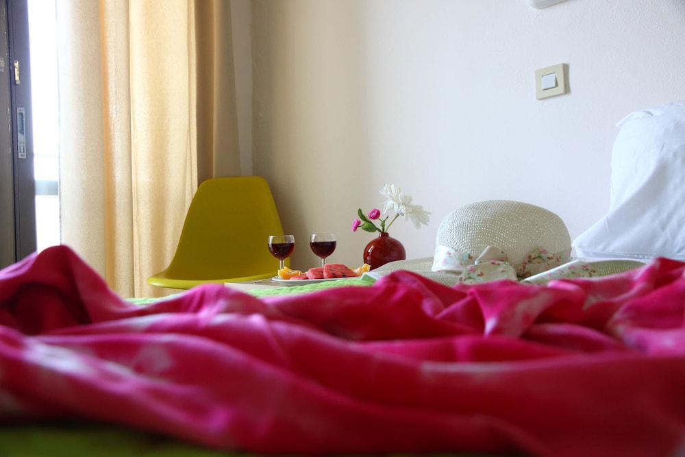 

Roma - Milatos - Triton Garden Hotel