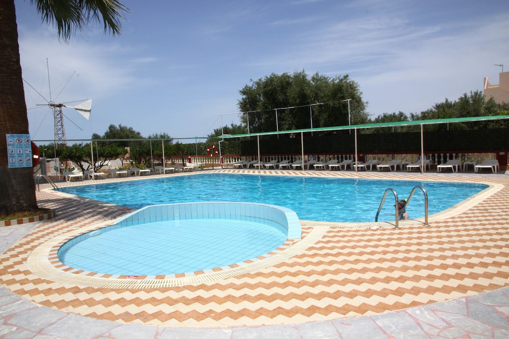 

Roma - Milatos - Triton Garden Hotel