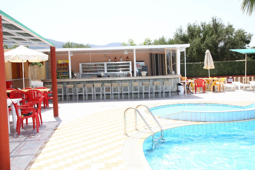 

Pisa - Milatos - Triton Garden Hotel