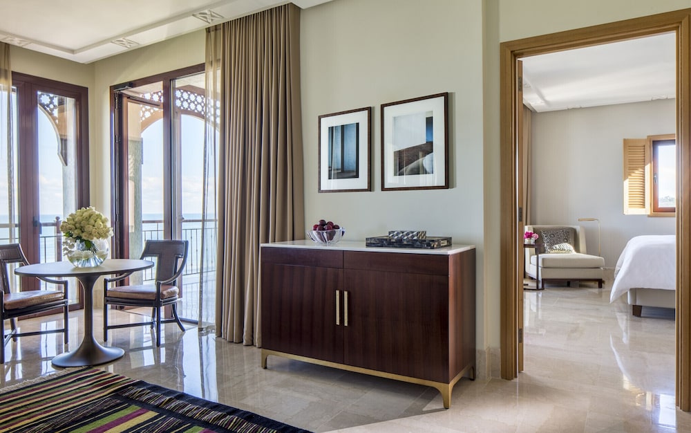 

Napoli - Gammarth - Four Seasons Hotel Tunis