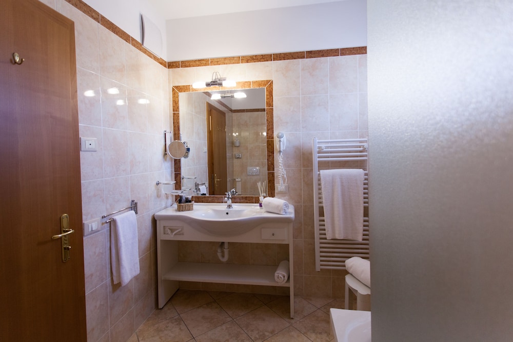 

Napoli - Trento - Sartori's Hotel