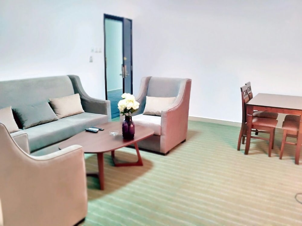 

Verona - Oman, Costa di Salalah - Al Dyafa Hotel Suites