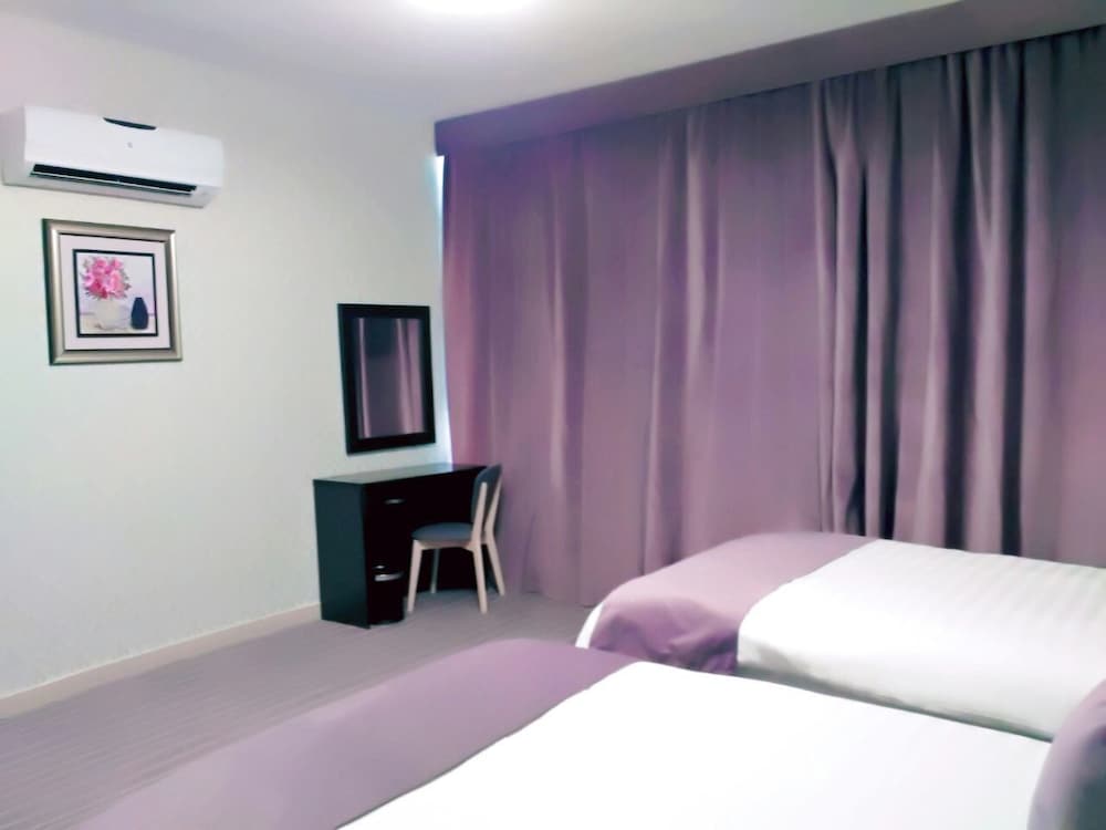

Venezia - Oman, Costa di Salalah - Al Dyafa Hotel Suites