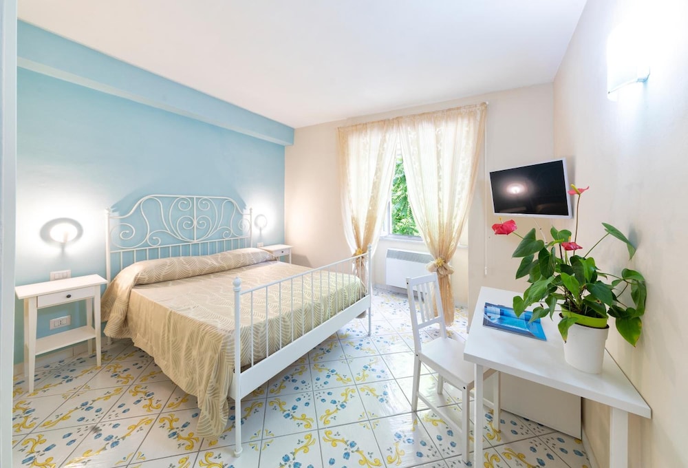 

Venezia - Ischia - Hotel Il Nespolo