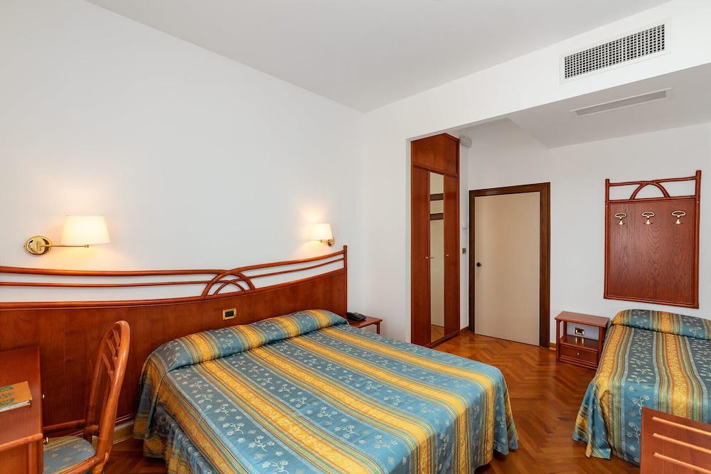 

Napoli - Lido di Venezia - Hotel Rivamare
