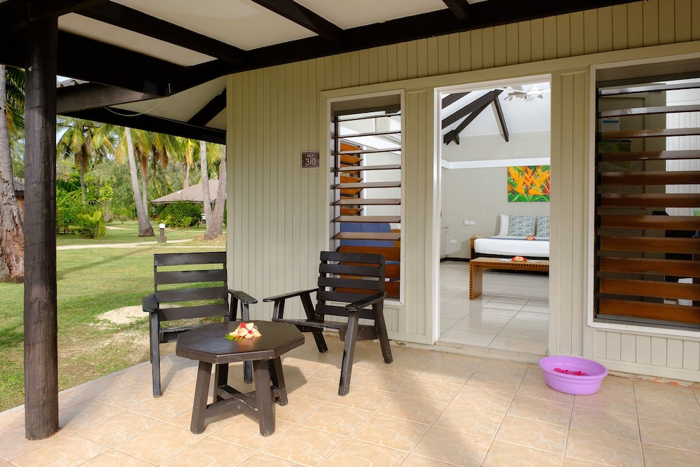 

Roma - Malolo - Plantation Island Resort