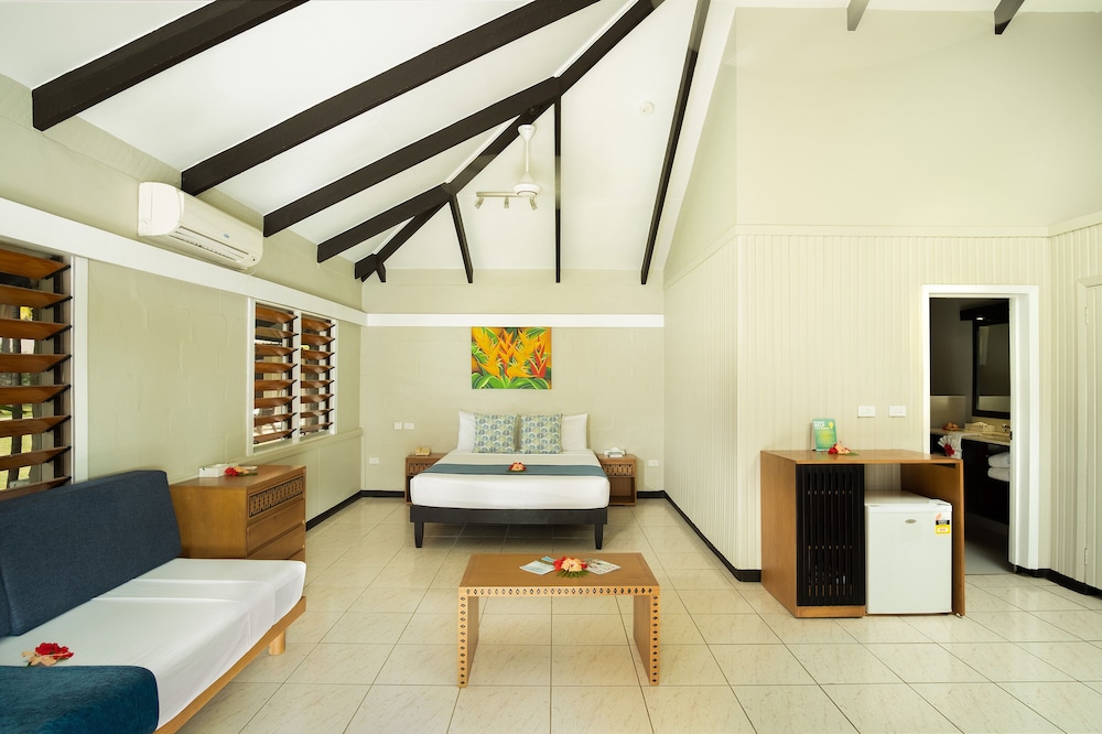 

Milano - Malolo - Plantation Island Resort