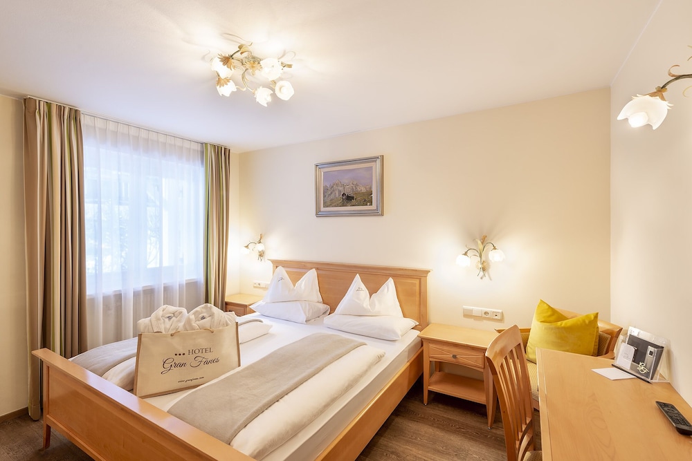 

Napoli - Selva di Val Gardena - Hotel Gran Fanes
