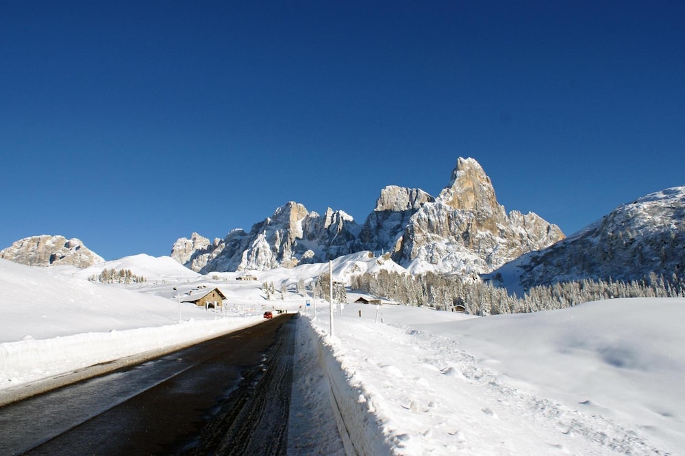 

Napoli - Val di Fassa, Montagna Italia - Relais Clubresidence