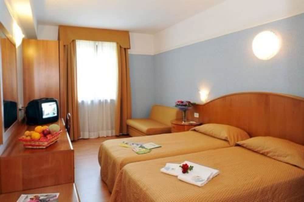 

Roma - Gargnano - Park Hotel Jolanda