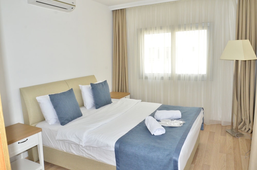 

Milano - Paralimni - Port View Hotel