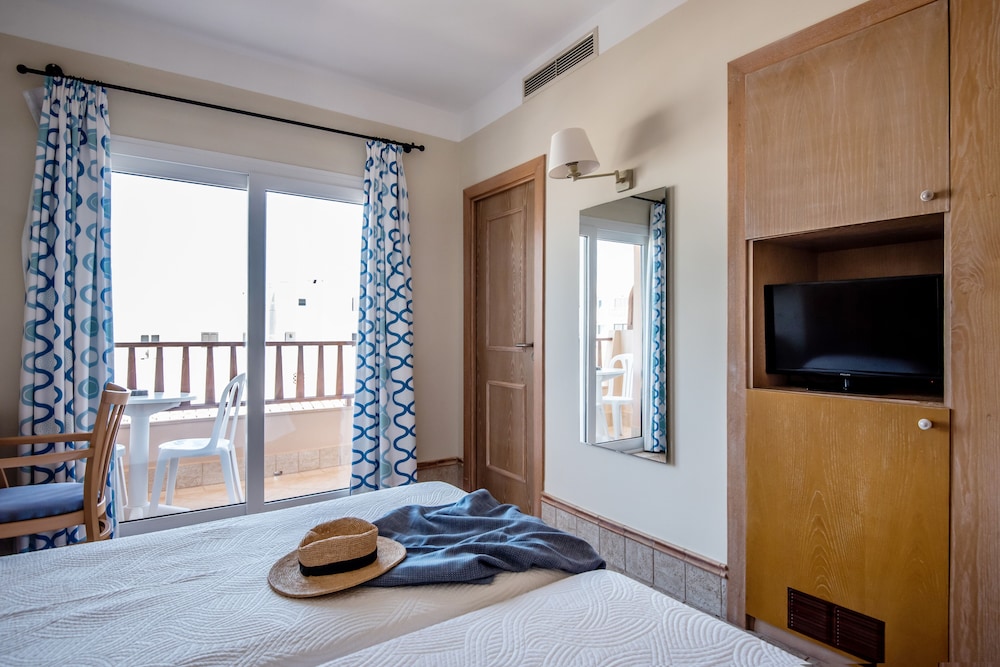 

Napoli - Formentera, Isole Baleari - Hotel Voramar - Emar Hotels