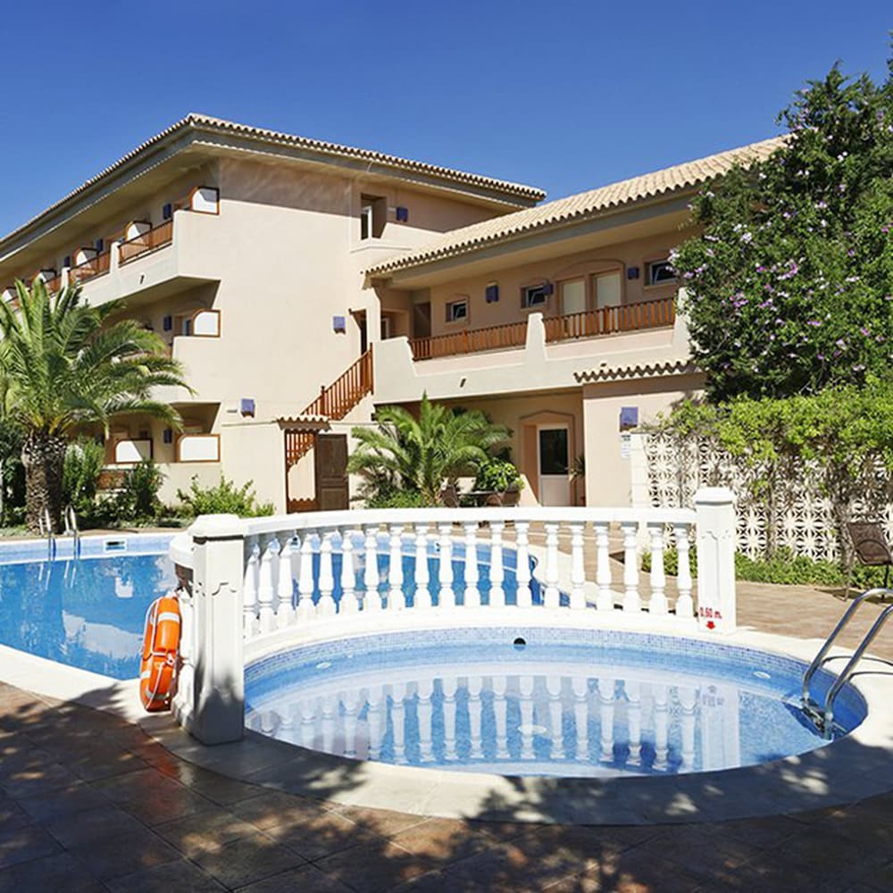 

Milano - Cala Saona - Hotel Voramar - Emar Hotels