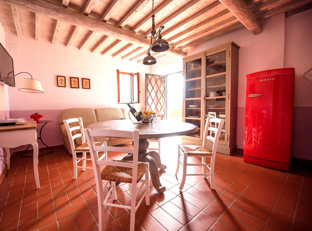 

Catania - Gambassi Terme - Castellare Di Tonda