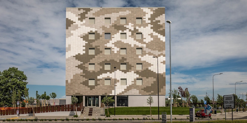 

Milano - Fidenza - Hotel The Cube